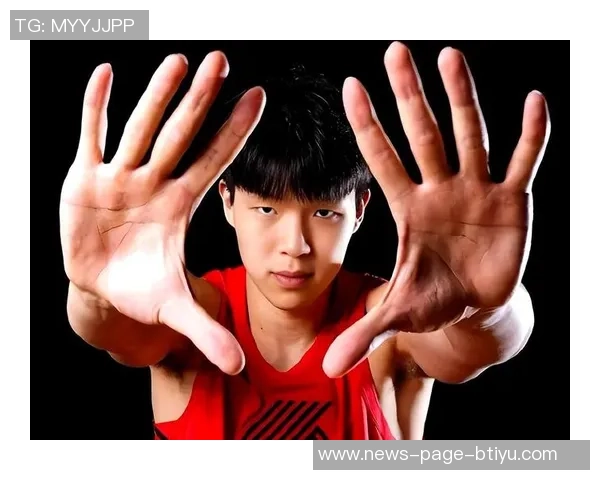 杨瀚森在场上展现更强对抗性与进攻存在感提升的全新表现